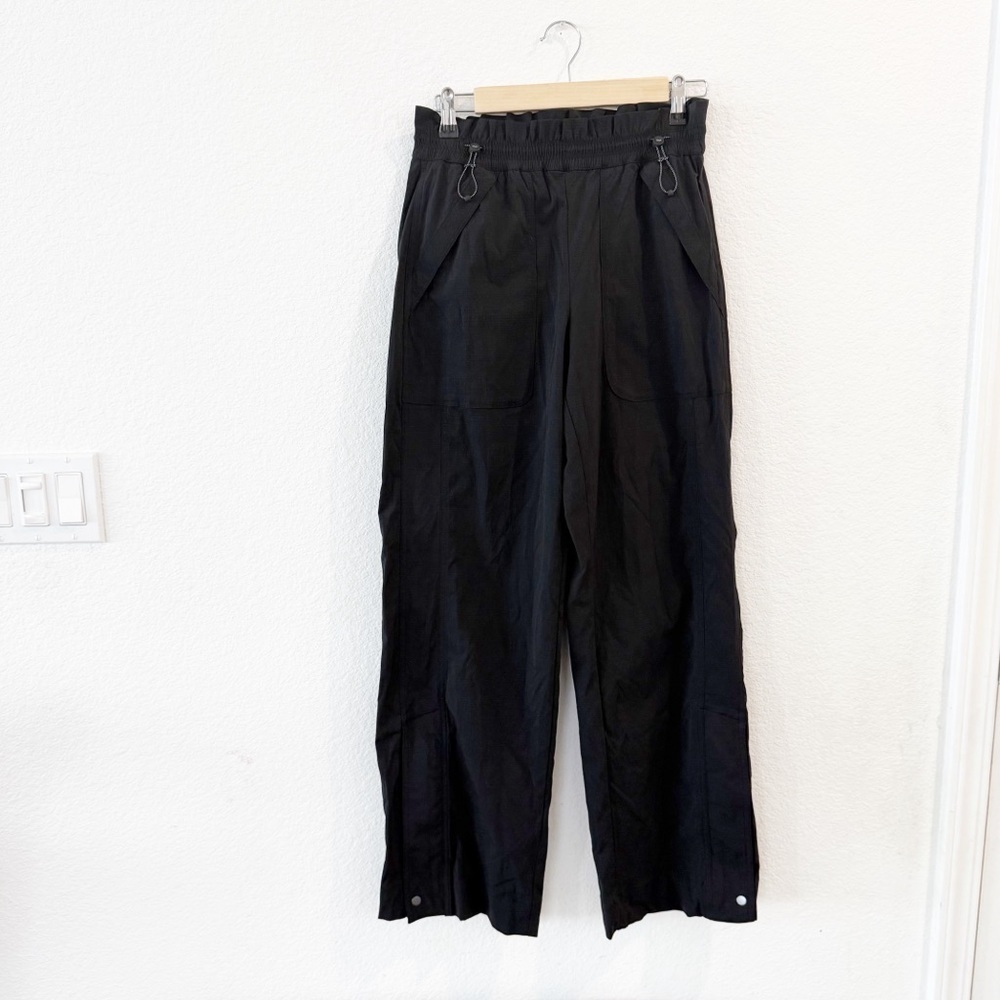 Athleta- Black Trekkie High Rise Parachute Pants- Size 0